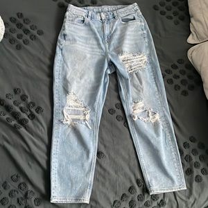 American eagle ripped mom jeans